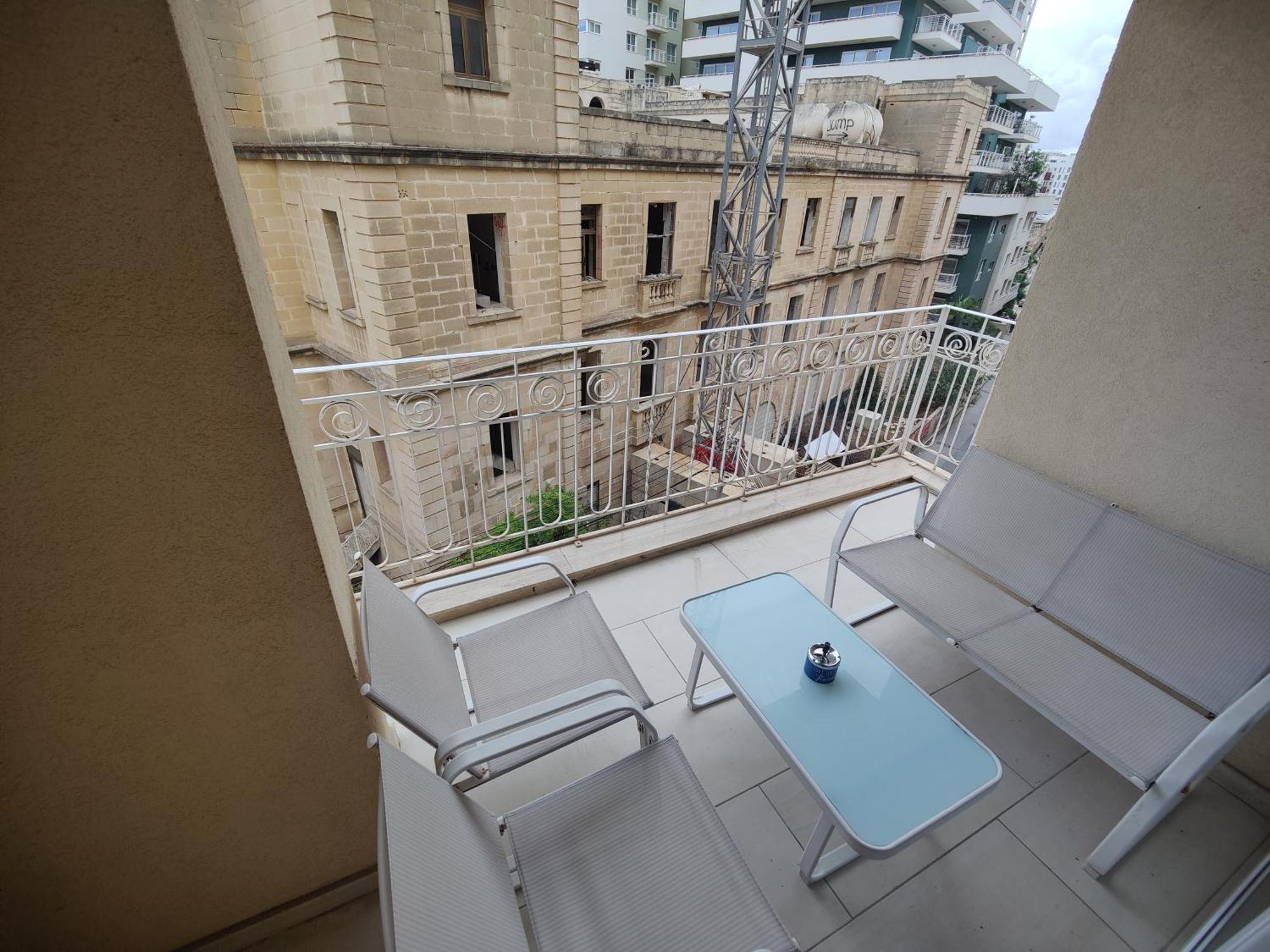 Central Modern Sliema 2 Bedroom Apartment Dış mekan fotoğraf